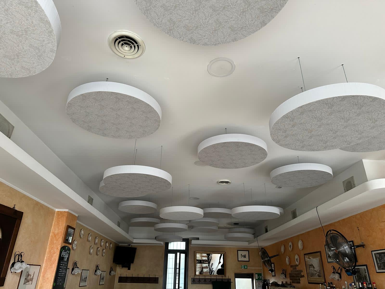 Pizzeria-Quadrifoglio-Installazione-Pannelli-Fonoassorbenti